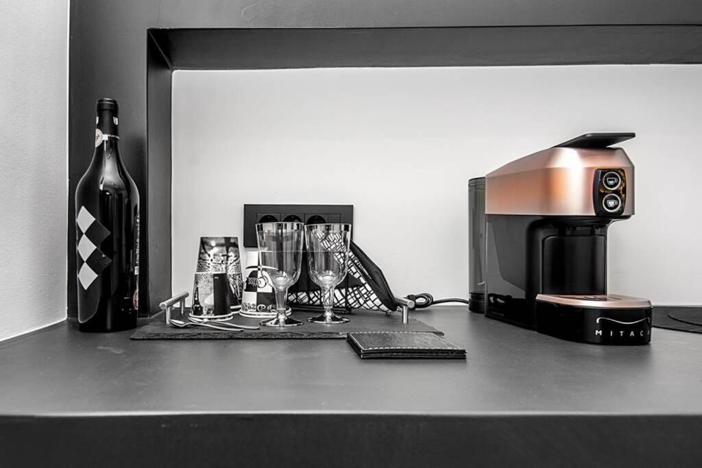 A & B Minimal Suite With Sea View In Argostoli Bagian luar foto
