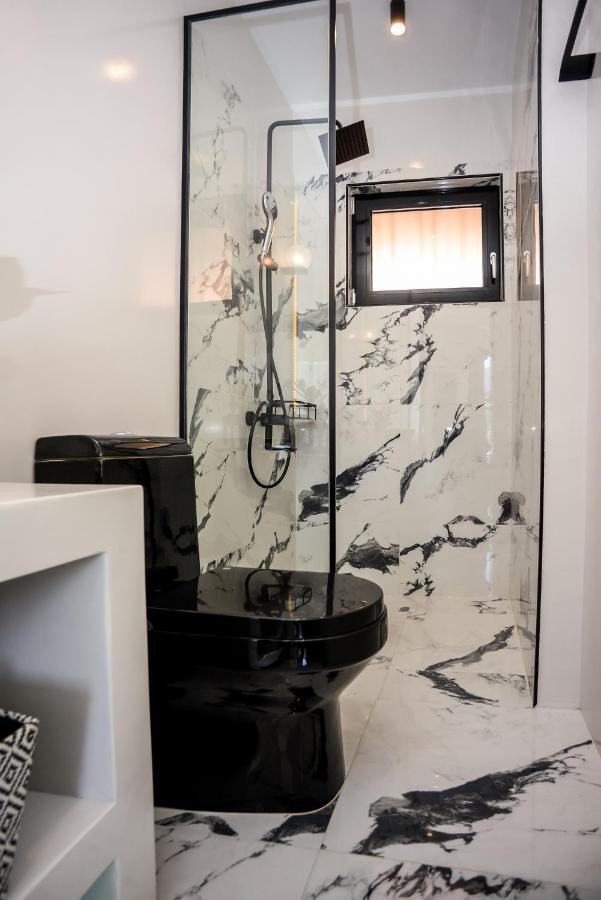 A & B Minimal Suite With Sea View In Argostoli Bagian luar foto
